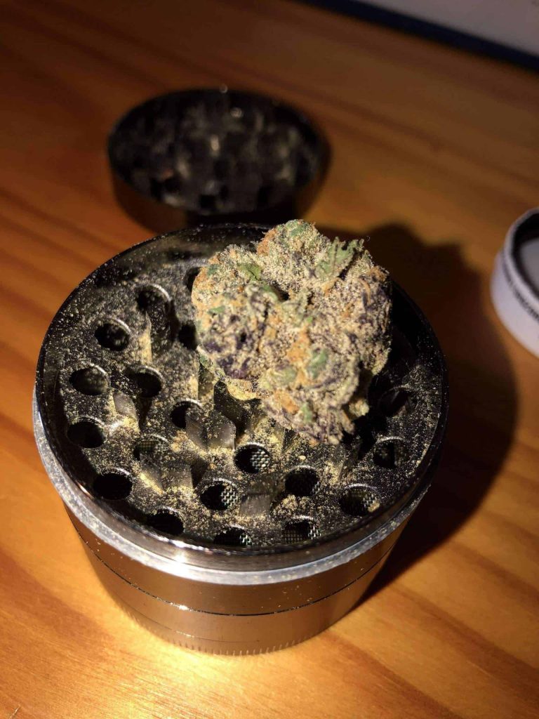 How to Use an Herb Grinder for better sessions